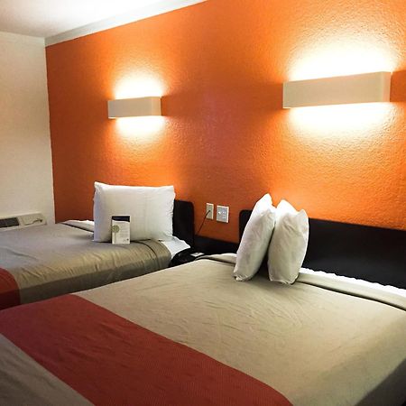 Motel 6-Tampa, Fl - Fairgrounds Heartland Bagian luar foto