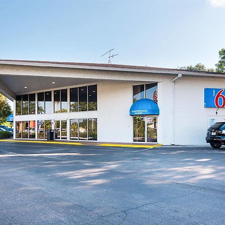 Motel 6-Tampa, Fl - Fairgrounds Heartland Bagian luar foto