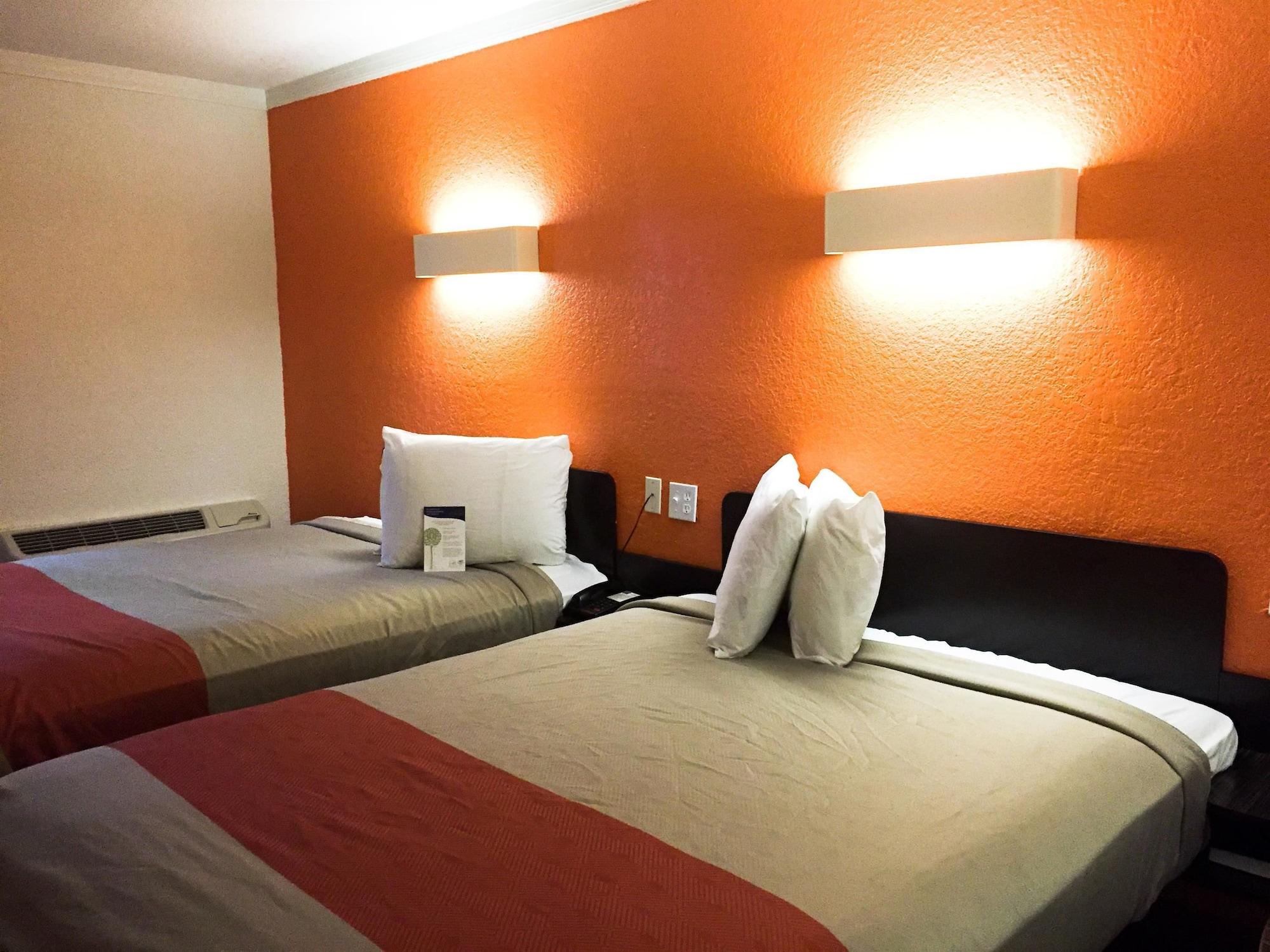 Motel 6-Tampa, Fl - Fairgrounds Heartland Bagian luar foto